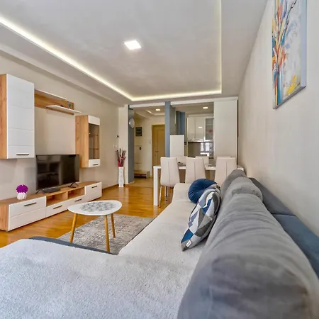 La Promenade * 즐라티보